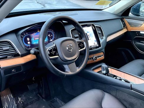 Certified 2024 Volvo XC90 B6 Plus w/ Protection Package Premier image 16
