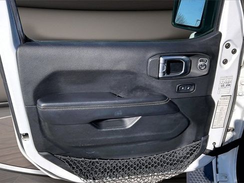 Used 2020 Jeep Wrangler Unlimited Sahara image 20