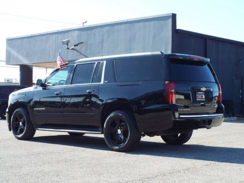 Used 2015 Chevrolet Suburban LTZ image 8
