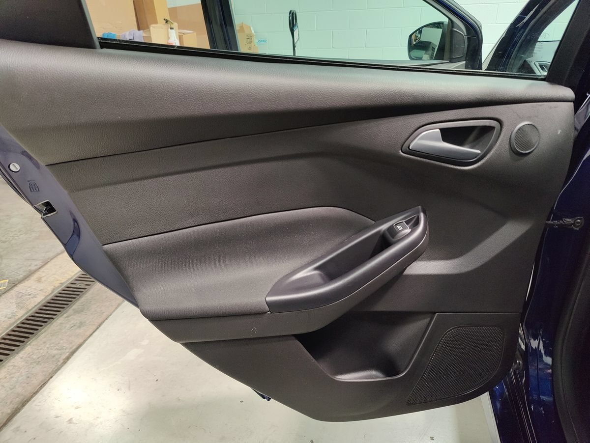 Used 2016 Ford Focus ST w/ Equipment Group 401A FWD image 43