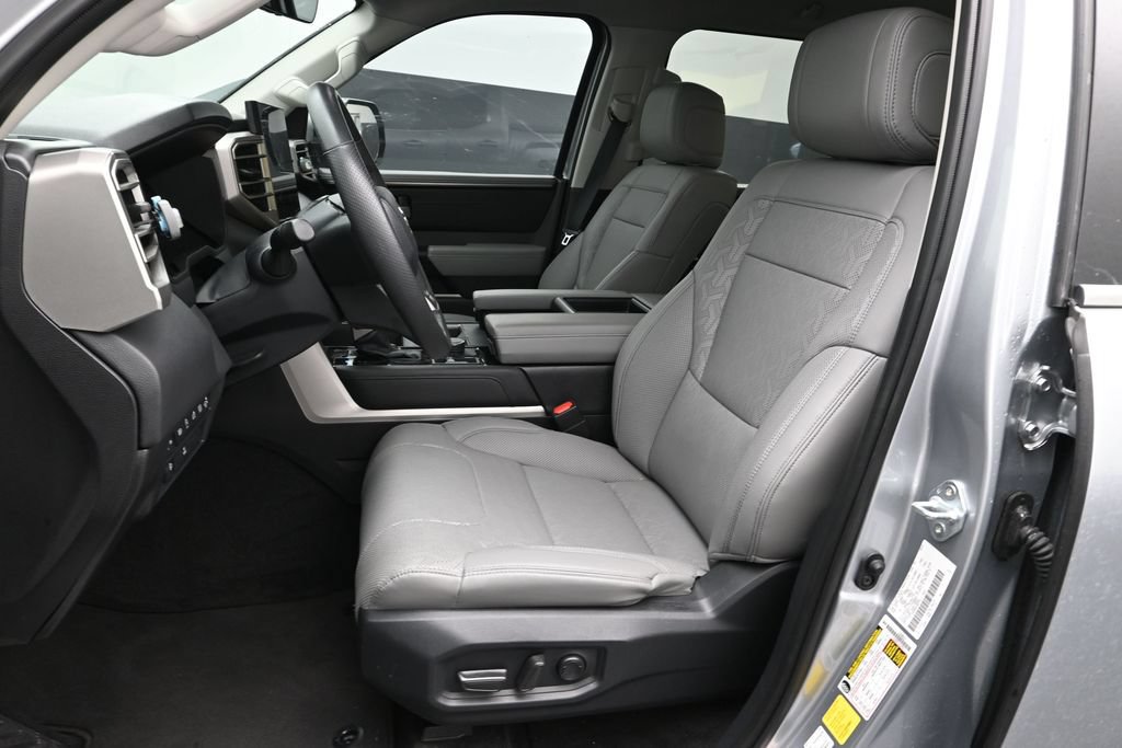 Used 2024 Toyota Tundra Limited w/ Power Package AWD/4WD image 5