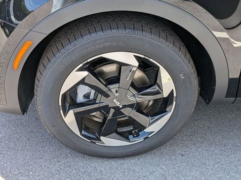 New 2026 Kia Sorento EX FWD image 9
