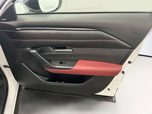 Used 2025 MAZDA CX-50 AWD 2.5 Hybrid w/ Premium Pkg image 33