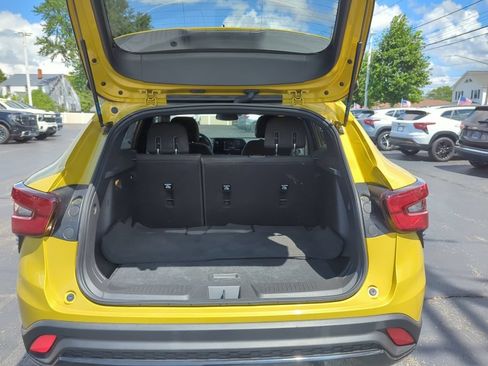 Certified 2024 Chevrolet Trax RS w/ Driver Confidence Package FWD image 13