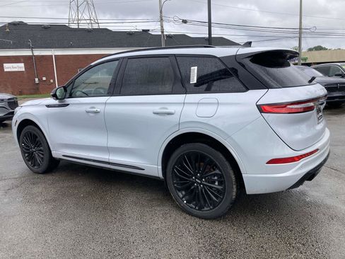 New 2025 Lincoln Corsair Reserve w/ Equipment Group 202A image 7