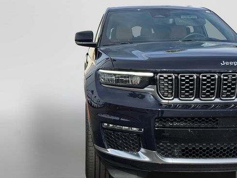 Used 2023 Jeep Grand Cherokee L Summit w/ Advanced Protech Group IV image 11