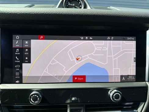 Certified 2026 Porsche Macan image 30