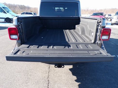 Used 2021 Jeep Gladiator Mojave image 7