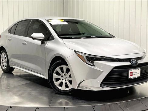 Certified 2024 Toyota Corolla LE image 3