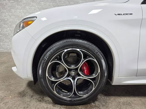 Used 2022 Alfa Romeo Stelvio Veloce image 62