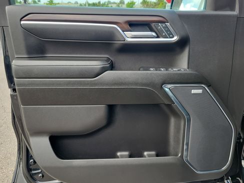 Used 2024 GMC Sierra 1500 SLT w/ SLT Premium Plus Package image 21