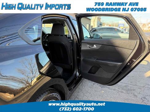 Used 2021 Kia Forte LXS image 17