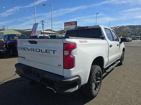 Used 2020 Chevrolet Silverado 1500 LT Trail Boss AWD/4WD image 17