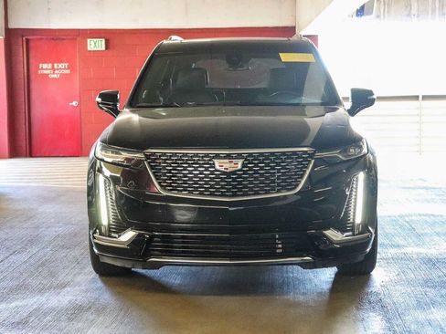 Used 2023 Cadillac XT6 Premium Luxury FWD image 6