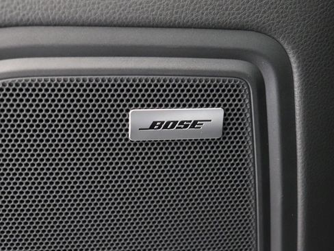 Used 2025 Porsche Macan image 27