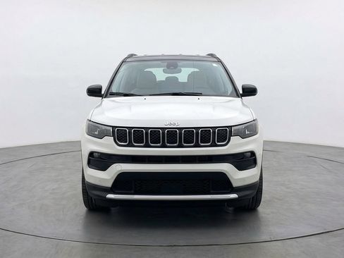 Used 2025 Jeep Compass Limited AWD/4WD image 2