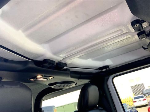 Used 2020 Jeep Wrangler Rubicon image 13