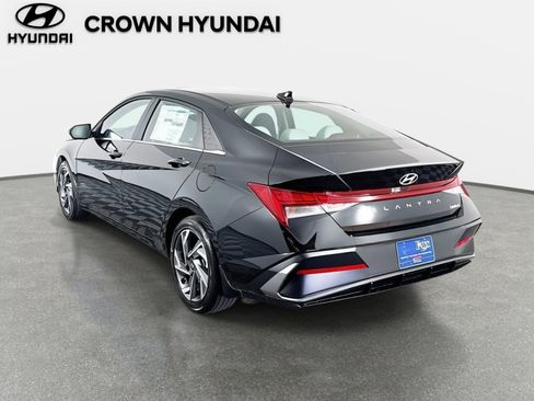 New 2026 Hyundai Elantra Limited FWD image 7