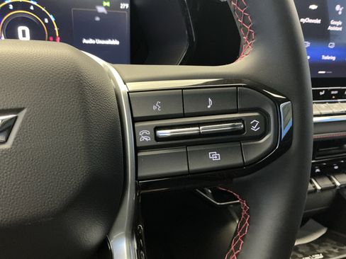 New 2026 Chevrolet Colorado Z71 w/ Midnight Edition image 16