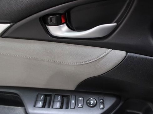 Used 2018 Honda Civic EX-T image 16