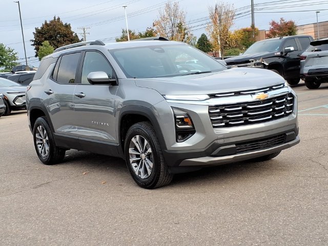 Used 2025 Chevrolet Equinox LT w/ Convenience Package II FWD image 7