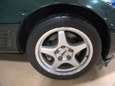 Used 1995 Chevrolet Corvette Coupe image 30