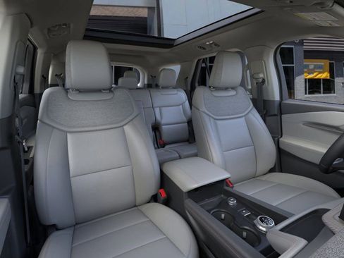 New 2026 Ford Explorer Active w/ Active Comfort Package image 10