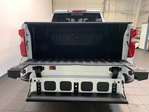 Used 2025 Chevrolet Silverado 1500 LTZ AWD/4WD image 12