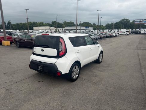 Used 2016 Kia Soul FWD image 3