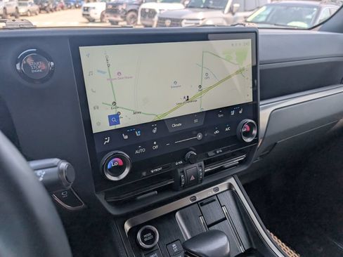 Used 2024 Lexus GX 550 AWD/4WD image 9