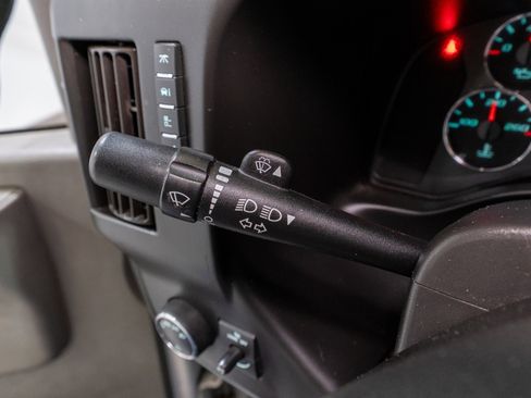 Used 2017 GMC Savana 2500 image 23