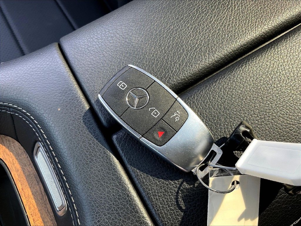 Used 2025 Mercedes-Benz GLE 350 4MATIC image 35