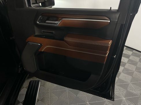 Used 2024 GMC Sierra 1500 Denali Ultimate image 32