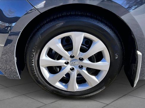 Certified 2024 Toyota Corolla LE image 11