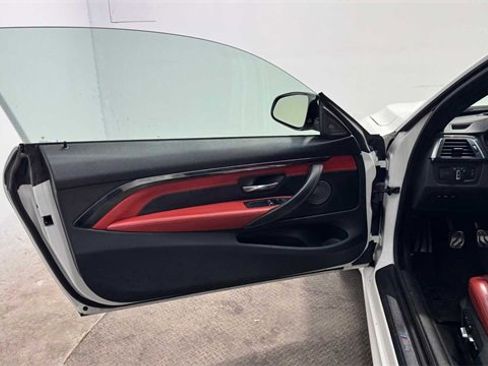 Used 2020 BMW M4 Coupe w/ Competition Package image 10