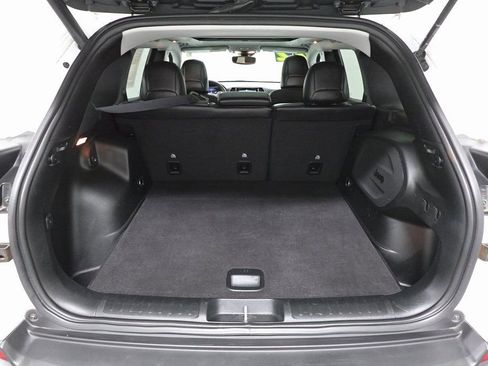 Used 2022 Jeep Cherokee Limited image 26