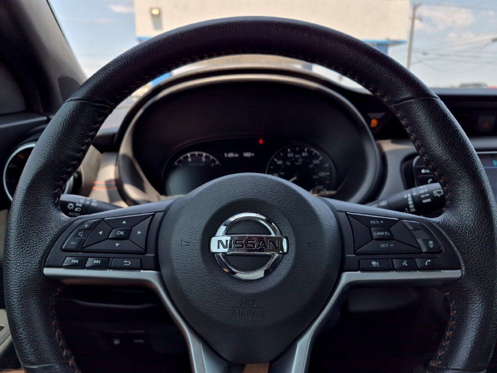 Used 2021 Nissan Kicks SR FWD image 18