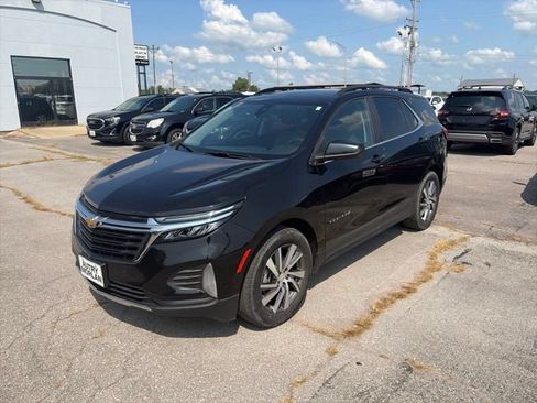 Used 2022 Chevrolet Equinox LT FWD image 2