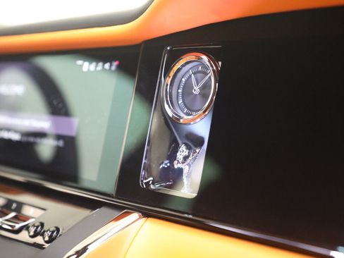 Certified 2026 Rolls-Royce Cullinan AWD/4WD image 28