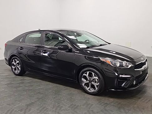 Used 2019 Kia Forte LXS image 2