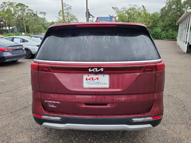 Used 2024 Kia Carnival LX FWD image 8