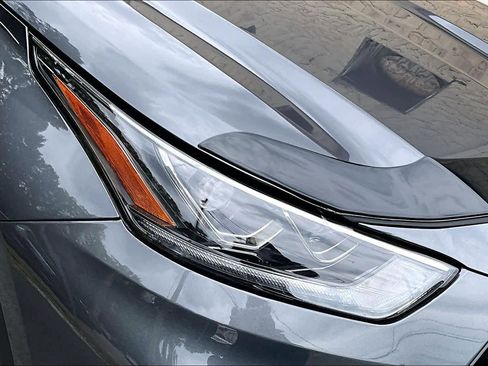Certified 2025 Toyota Highlander Limited FWD image 28