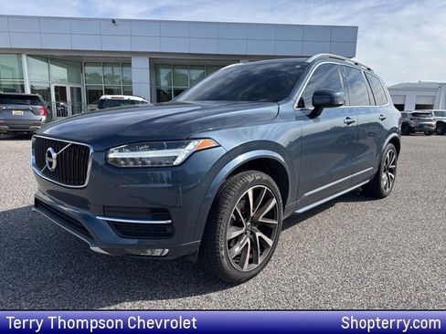 Used 2018 Volvo XC90 T6 Momentum image 1