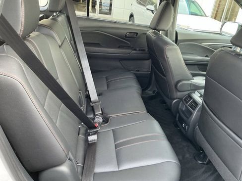 Used 2023 Honda Passport TrailSport image 19