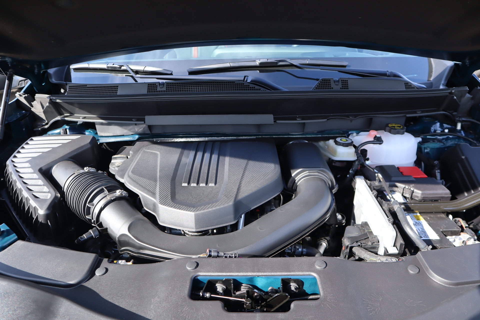 New 2027 Chevrolet Traverse RS w/ LPO, Floor Liner Package AWD/4WD image 23