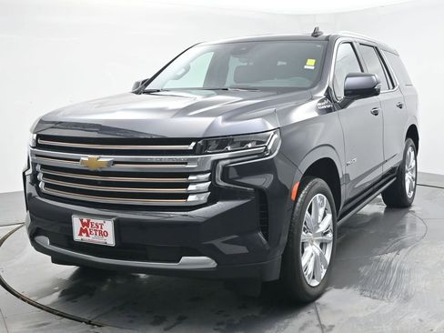 Used 2023 Chevrolet Tahoe High Country image 2