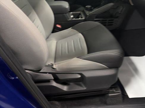 Used 2024 Toyota Tacoma TRD Off-Road image 31