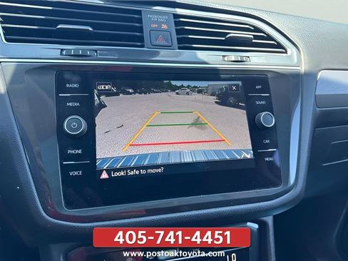 Used 2023 Volkswagen Tiguan SE w/ Panoramic Sunroof Package FWD image 14