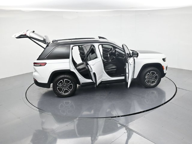 Used 2022 Jeep Grand Cherokee Trailhawk w/ ADV Protech Group II AWD/4WD image 50
