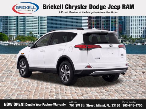 Used 2018 Toyota RAV4 XLE FWD image 3